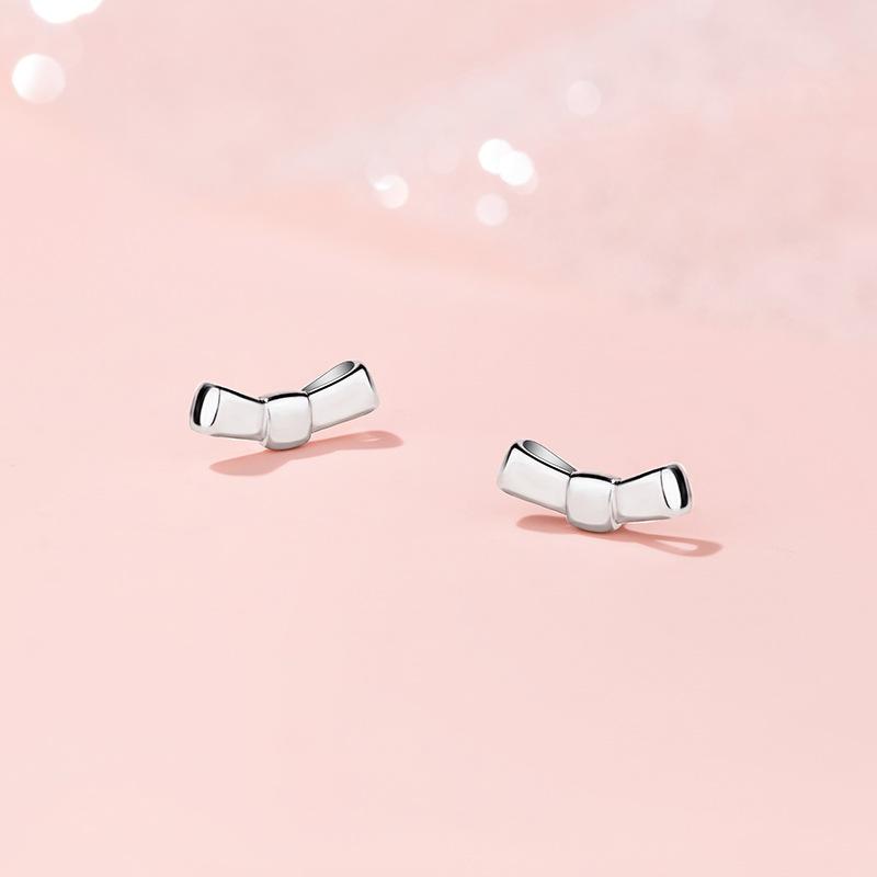 Simple Bow Stud Earrings Women's Small and Exquisite Daily Commuting Wear Earrings Niche Temperament Jewelry