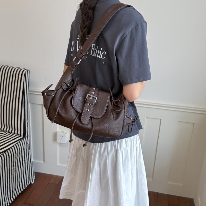 IELGY Ladies Underarm Bag Summer High-End Commuter One-Shoulder Large-Capacity Tote Bag