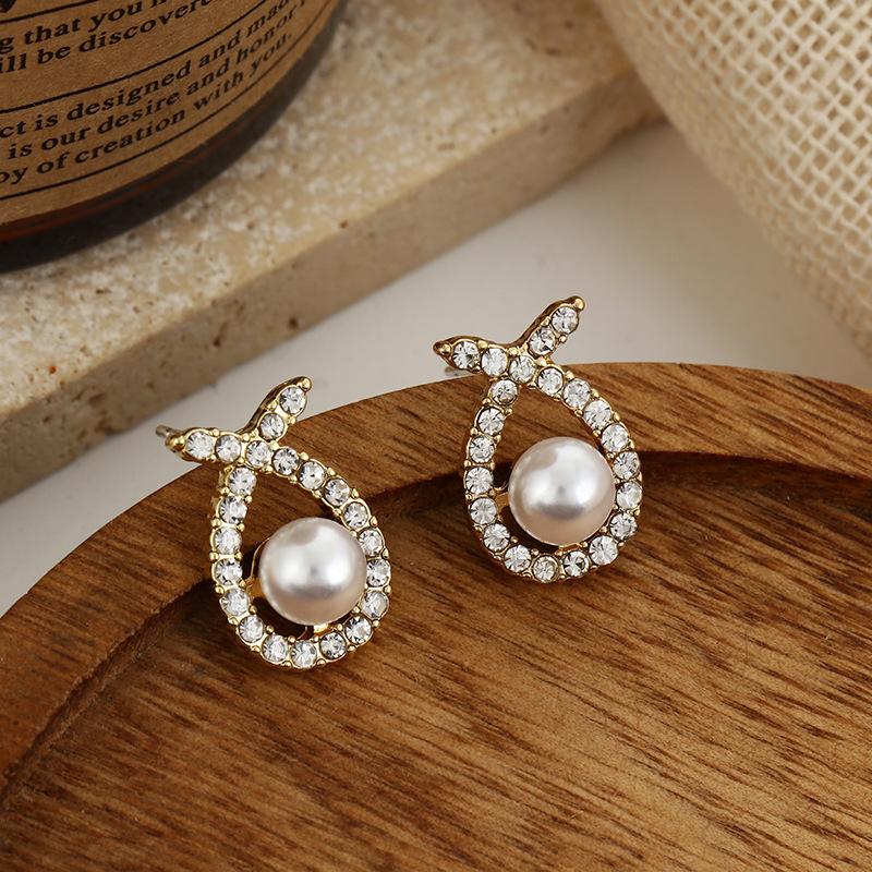 Boucles d'oreilles clous Petite Perle Aiguille Argent Tempérament Haut de gamme Géométriques Boucles d'oreilles pour Trou d'oreille Mignonnes Serties de Diamants Boucles d'oreilles Personnalisées