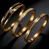 Bracciale da Donna Semplice alla Moda in Acciaio di Titanio con Numeri Romani e Diamanti, Fibbia a Doppio Strato - Gioiello Resistente al Colore