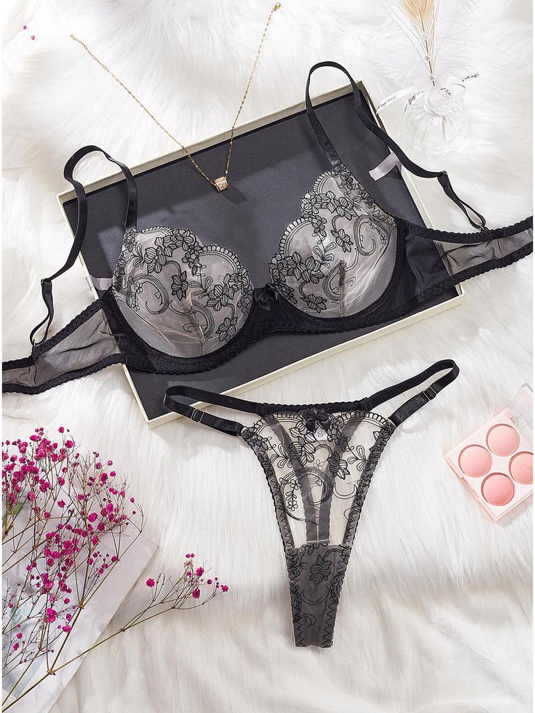 2024 Květinová výšivka Push-Up Průsvitná Lingerie Set