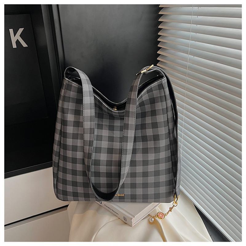 

Клетчатая сумка подмышку модная женская новая модная сумка-тоут повседневная сумка-мессенджер сумка на плечо для通勤 чёрный