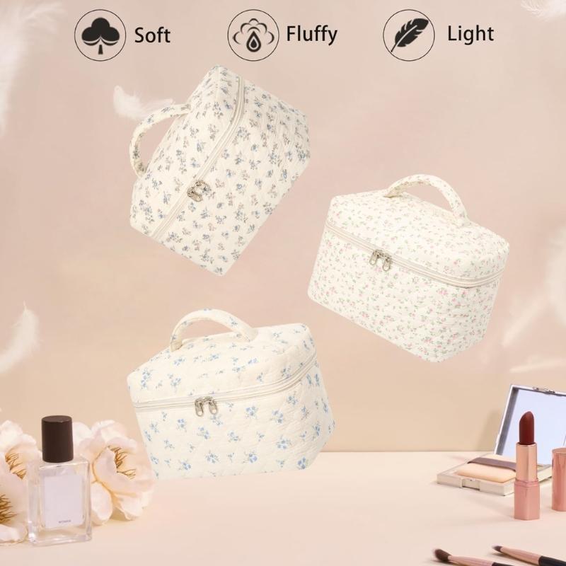 Elegant Small Florals Designs Cosmetic Pouch Soft Polyester Fabric Spacious Makeup Organiser For Daily Use