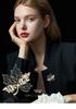 New Korean style fashionable vintage copper micro-inlaid maple leaf brooch, high-end and elegant designer style corsage
