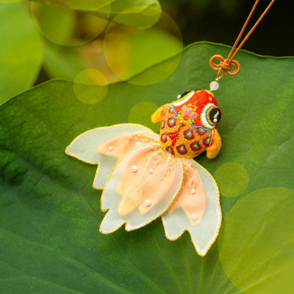 Koi Barış Maskotu, İşlemeli El Yapımı, Kendin Yap Malzeme Paketi, Altın Cırcır Böceği Tütsü Kesesi, El Tipi Kolye, Şanslı Hediye Kesesi