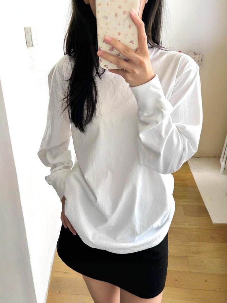 2025 Korean Style Loose Long Sleeve Women's White T-shirt: Versatile Autumn/Winter Base Layer
