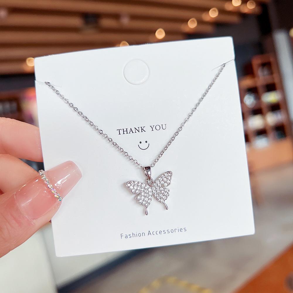 Elegant Shiny Butterfly Titanium Steel Necklace - 2025 Women’s Lightweight Luxury Clavicle Chain, Fade-Resistant.