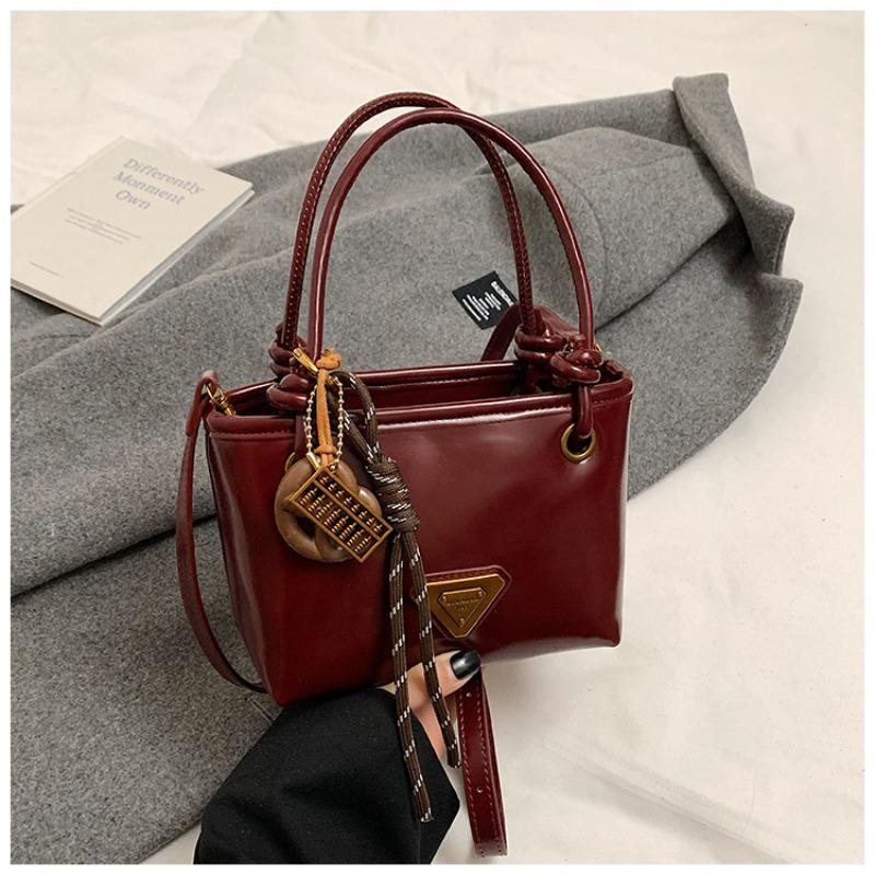 Autumn and Winter Fashion Hand-carried Bucket Bag Women's Retro High-end Sense Versatile Shoulder Bag Niche Casual Women's Bag