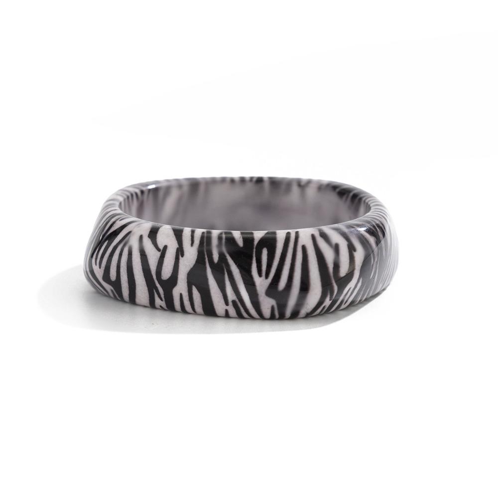 Irregular Irregular Wide Bracelet Leopard Print Retro Hand Ring Unique Acrylic Bangle  Gift Style D