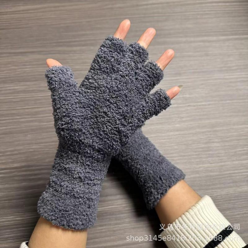 Unisex Solid Color Coral Fleece Long Cuff Split Finger Plush Gloves