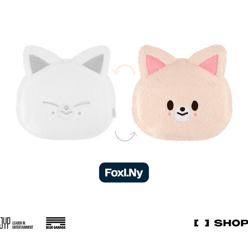 [PRE ORDER] Stray Kids – SKZOO REVERSIBLE FACE POUCH celebrATE