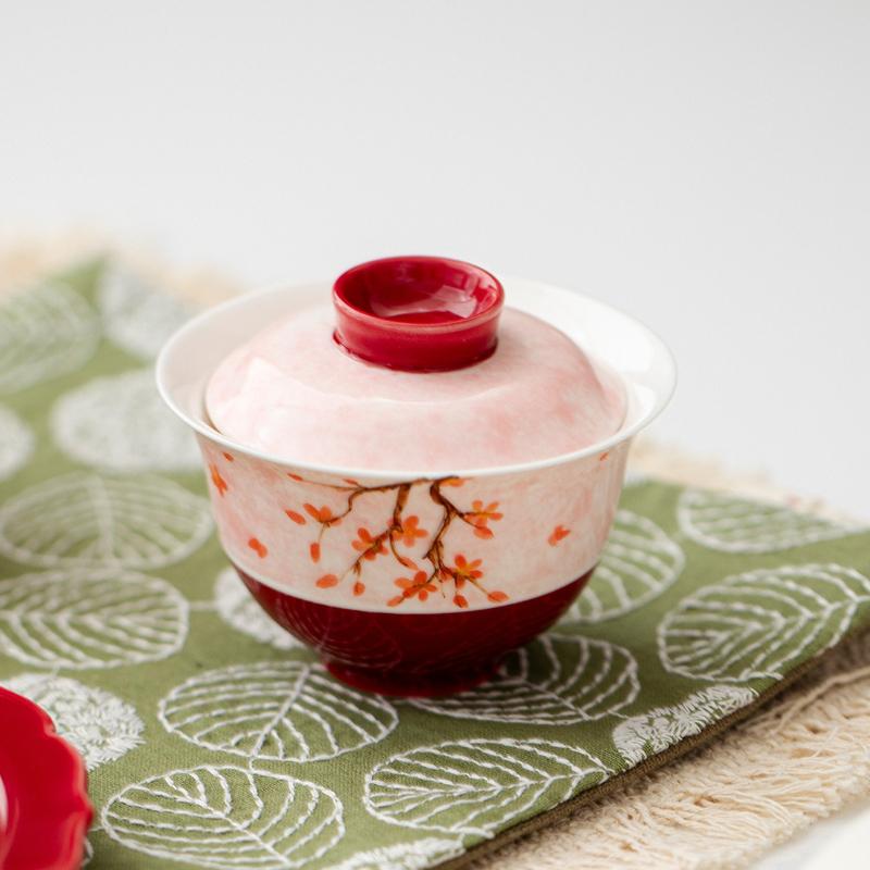 Rote Pflaumenblüte handbemalte Deckelschale Haushalt Brauen Tee Schale Kung Fu Tee Set Guochao Keramik dünnwandige Deckelschale