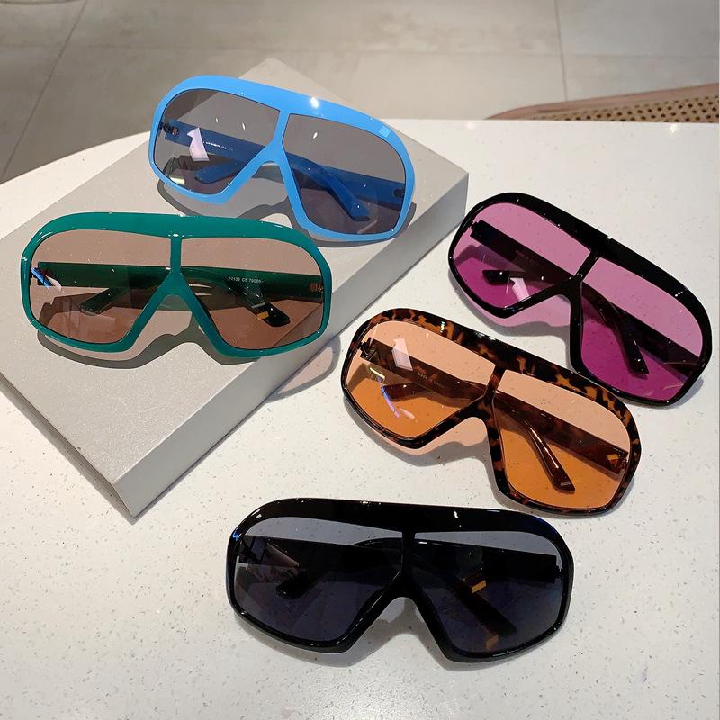 Brand Designer Punk Oversized Sunglasses Women For Men Trendy Sun Glasses Fashion Vintage Luxury Big Frame Ladies Shades