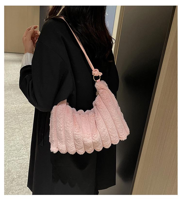 Plush Furry Tote: Trendy Autumn/Winter Versatile Single Shoulder Handbag for Women