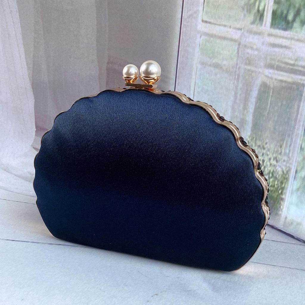 Retro Chinese Beaded Embroidery Clutch - Evening Handbag for Dinner Parties and Cheongsams