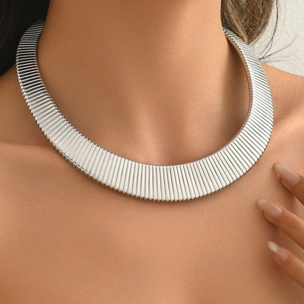 Vintage Chunky Choker Necklace Metal Chain Exaggerated Collarbone Chain  Girls