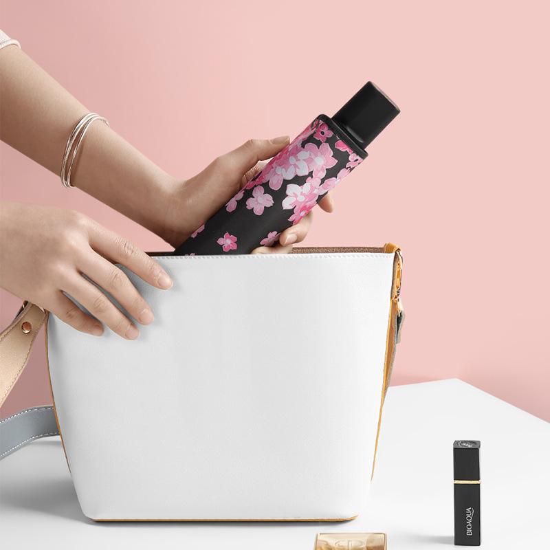 Illustration Small black umbrella Vinyl sunscreen UV umbrella Parasol