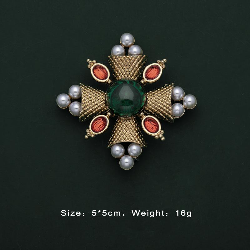 Baroque Vintage Gold Color Crystal Pearls Pin Brooches Gem Hollow Geometric Rectangle Brooch Collar for Women Jewelry