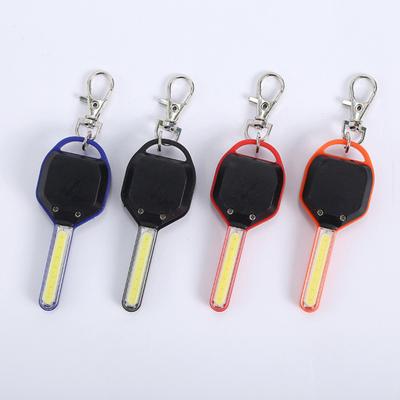 Yousheng Mini LED svítilna na klíče Super jasná, vysoké lumeny 2 režimy Kompaktní velikost Přenosná venkovní svítilna Nouzová klíčenka COB