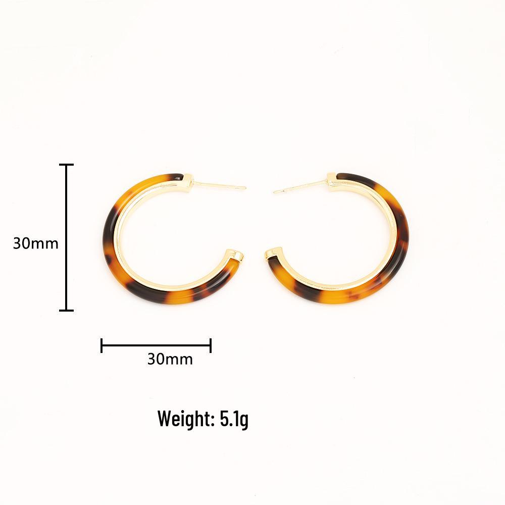 Zhao Lusi Xu Yan Maelard Caramel C-Shaped Minimalist Fashion Earrings