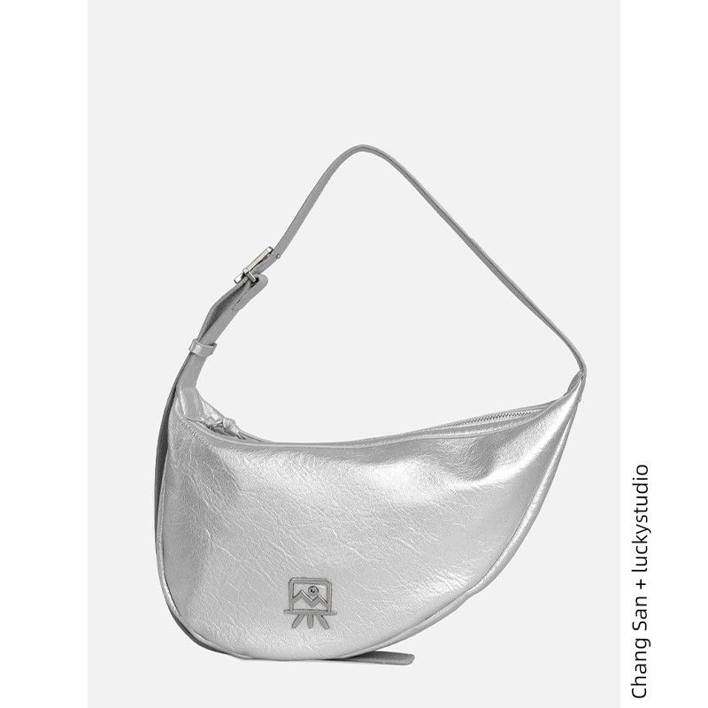 

Kikawa Card Niche Design Полумесячная серебристая сумка-седло Silver