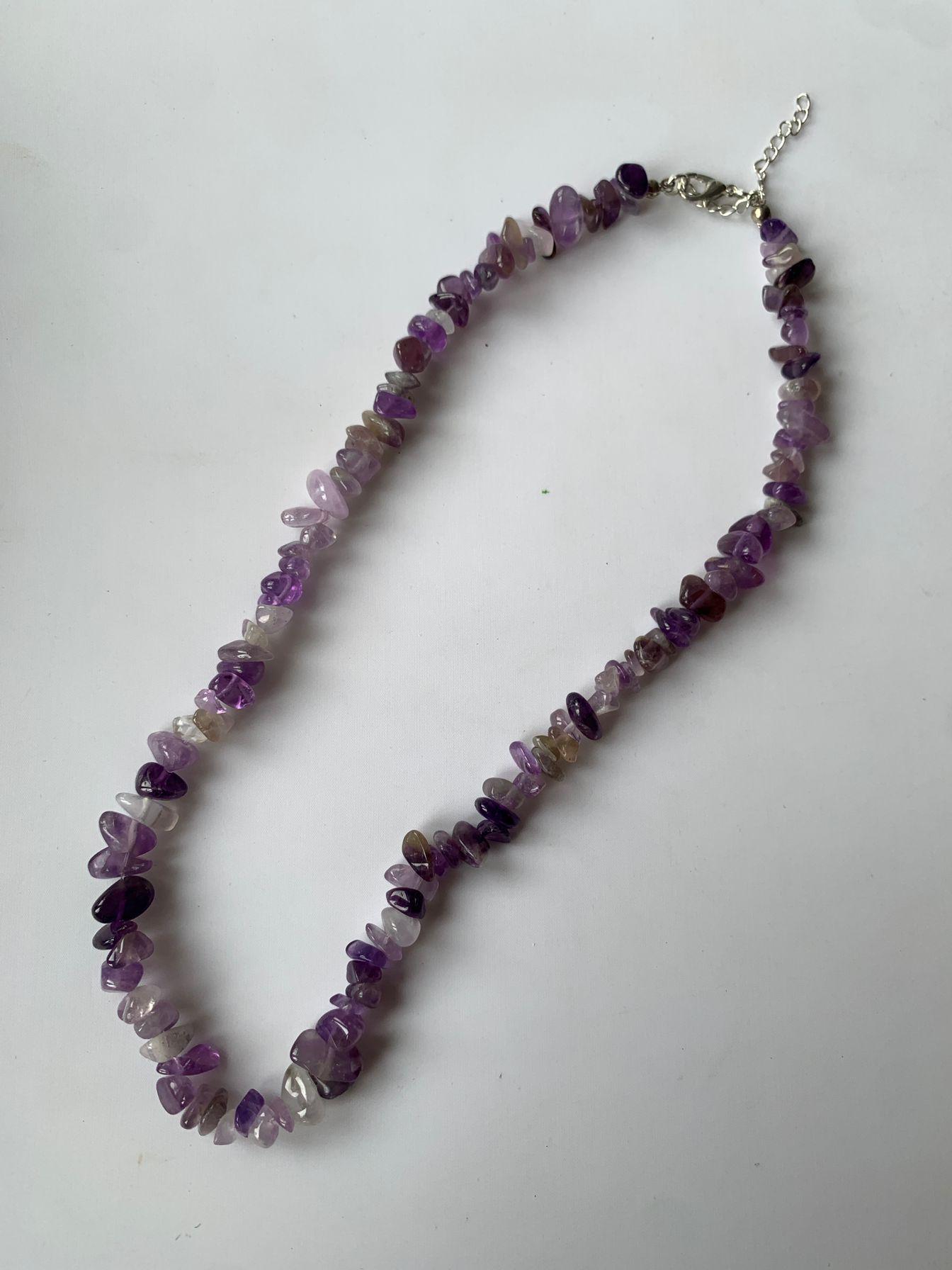 

Семицветный чокер из натурального дробленого камня и кристаллов - Ожерелье в пляжном стиле для весны/лета