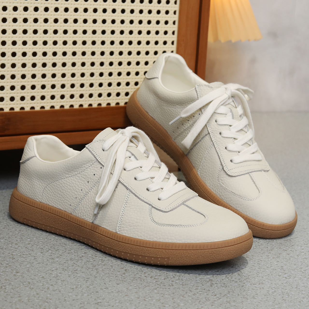 

Кожаная белая обувь повседневная дышащая обувь для пар резиновая подошва нескользящая мужская и женская одного стиля немецкие тренировочные туфли универсальная летняя обувь для скейтборда Men 44