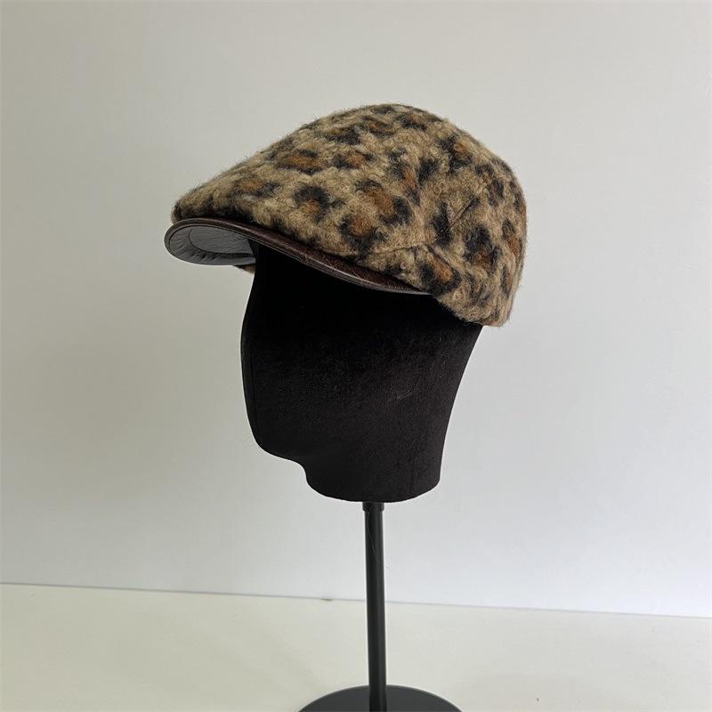 

Ретро леопардовый принт кепка вперед женская осень и зима плюшевая теплая Spice girl нишевый дизайн показывает лицо маленькая беретка тренд M（56-58cm） хаки