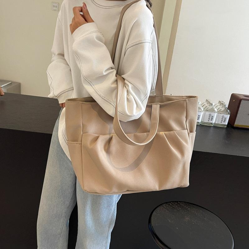 Bag Women's 2025 Spring and Summer Large Capacity Tote Bag Retro Simple Nylon Tote Bag Casual Folds Commuter Class