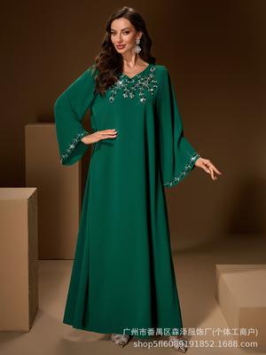 Middle Eastern Women's Fashion: Handmade Muslim Evening Gown with Rhinestones