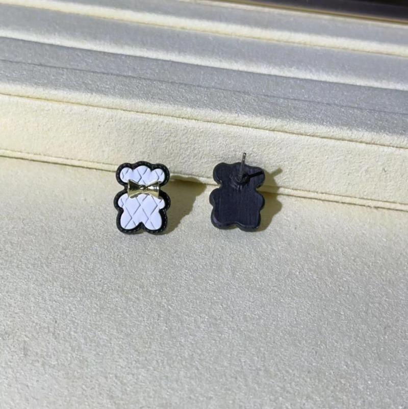 Cute Bear Earrings Simple Elegant Autumn Winter Women's Fashion Jewelry Small Size Personality Design Sensation Ear Jewelry