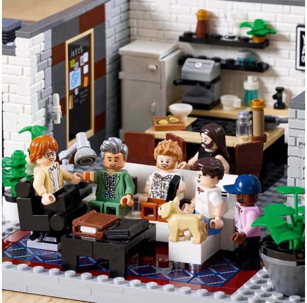 LEGO Creator 10291 Queer Eye Flat Fab Five