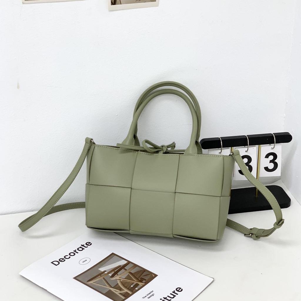 2024 Frühjahr/Sommer Echtleder Große Kapazität Sechs-Gitter Tote: Tragbare Umhängetasche