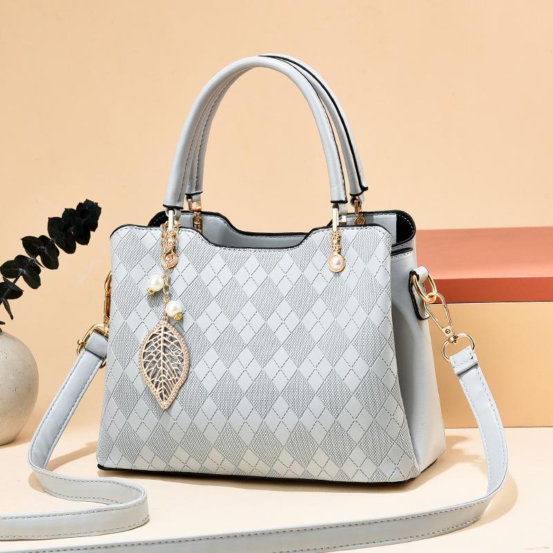 Kožené razené dámske tašky cez rameno Kvalitné luxusné dizajnové tašky na rameno Kabelky Dámska klasická tote taška Dámska crossbody