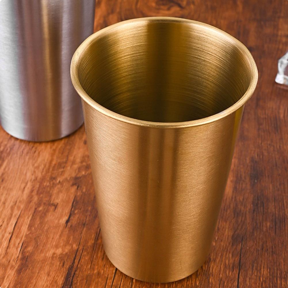 Verzichten Sie auf Einwegbecher und entscheiden Sie sich für diese Becher aus Edelstahl (93 Zeichen)