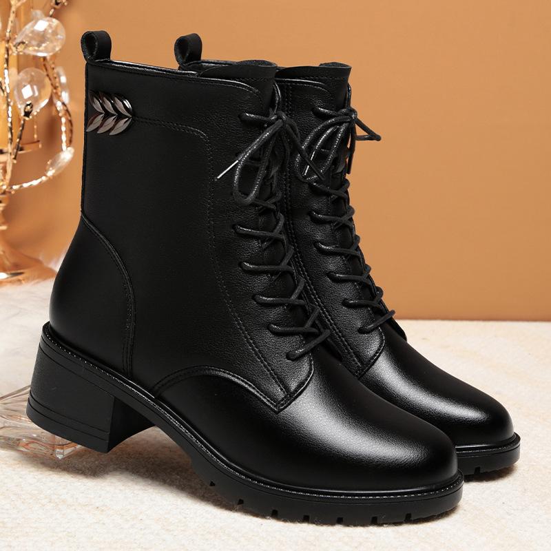 Leather shoes women's British style Martin boots show feet small thick boots soft leather soft sole winter shoes autumn and winter velvet short boots