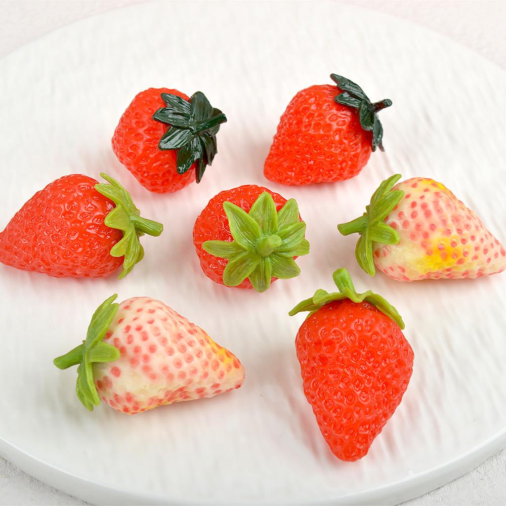 3D Strawberry Model: Red Strawberry & Cream Display Prop for Film, TV & Photography