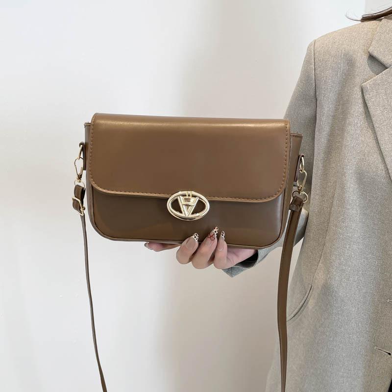 Personalized commuter small square bag women's leisure new solid color simple versatile daily temperament light luxury messenger bag