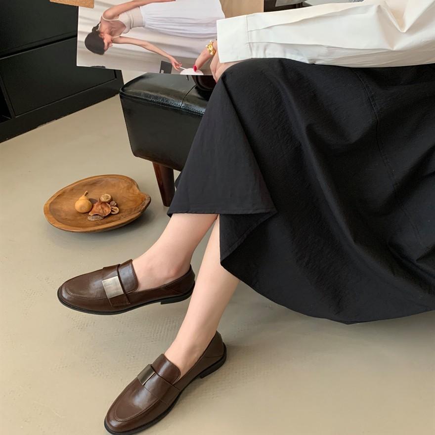 British style small leather shoes women's autumn 2025 new square head retro loafers flat-bottomed versatile women's single shoes