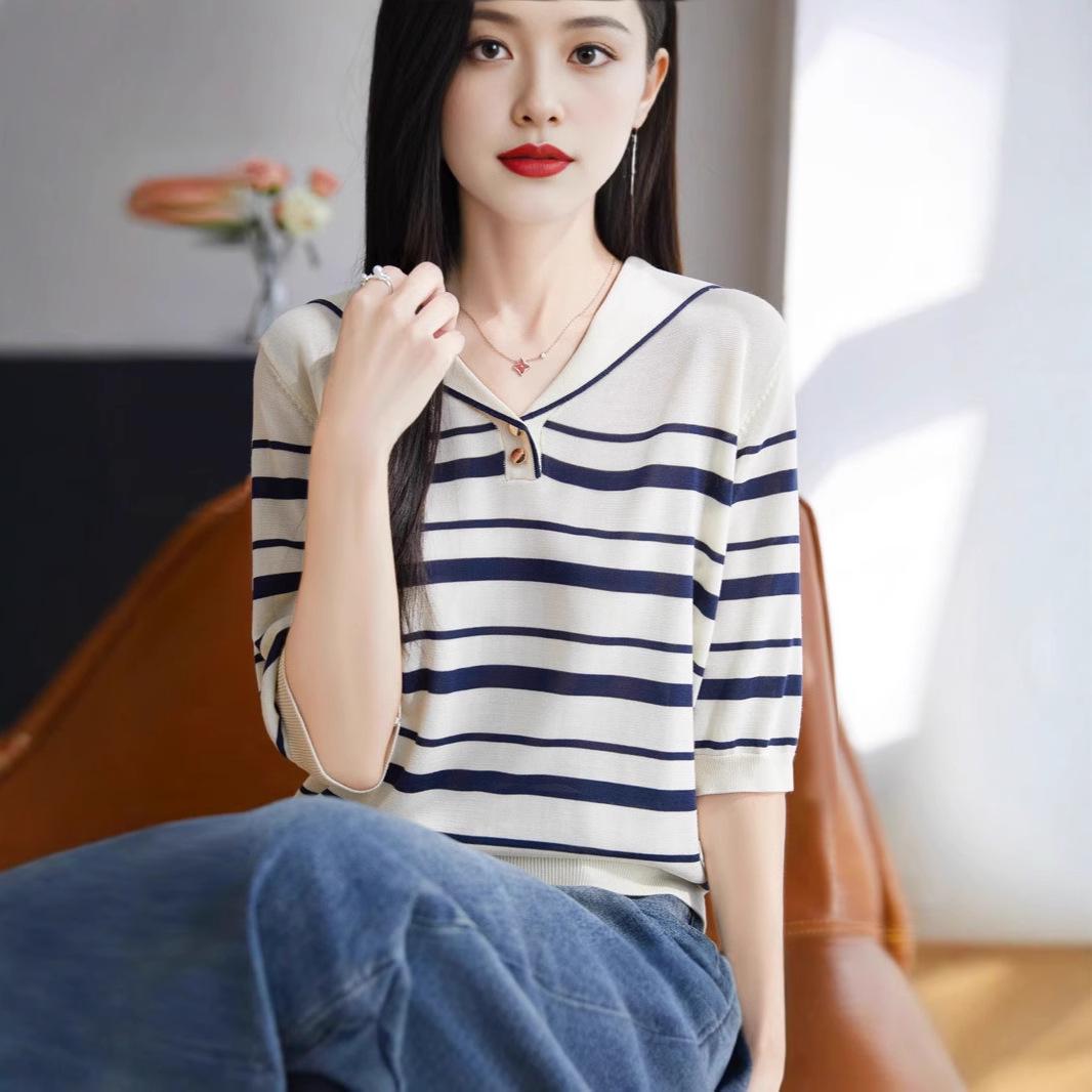 

Navy Striped Knit Short Sleeve Women s Fashionable Loose-Fit Shirt Medium