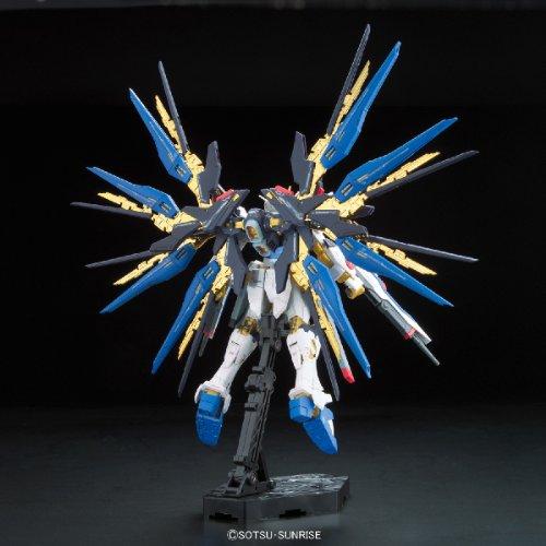 Gundam SEED Destiny Strike Freedom Gundam 1/144 Scale Model Kit