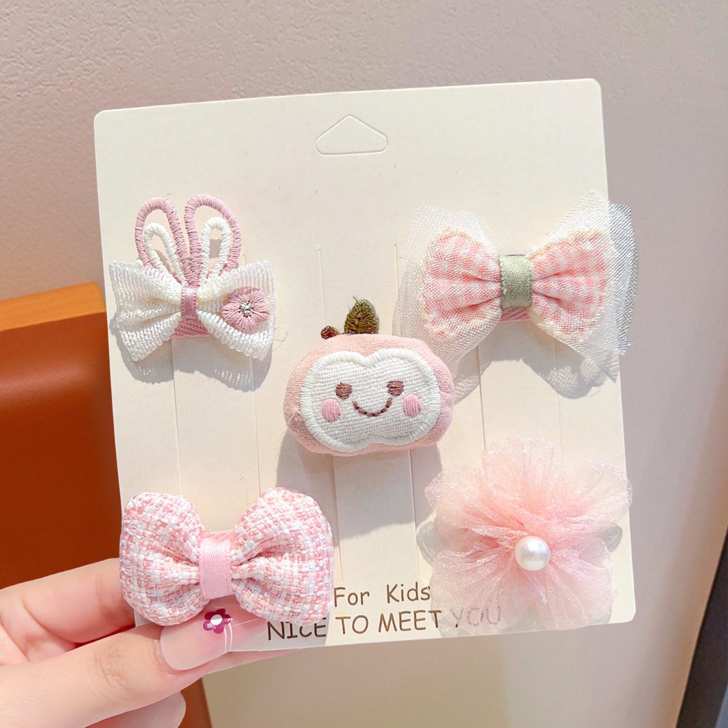 Adorable Plush Cat Bow Hair Clip – Soft Fabric, No Indentation, No Hair Pulling