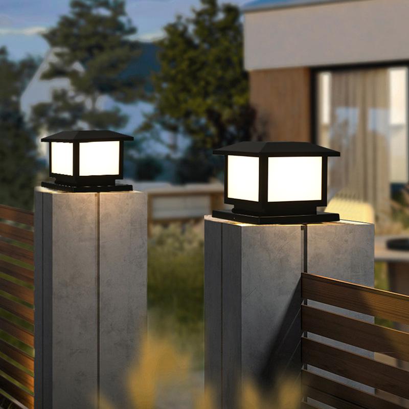 Waterproof Solar LED Post Cap Light for Outdoor Garden, Fence, Villa, Community, Courtyard, and Gate