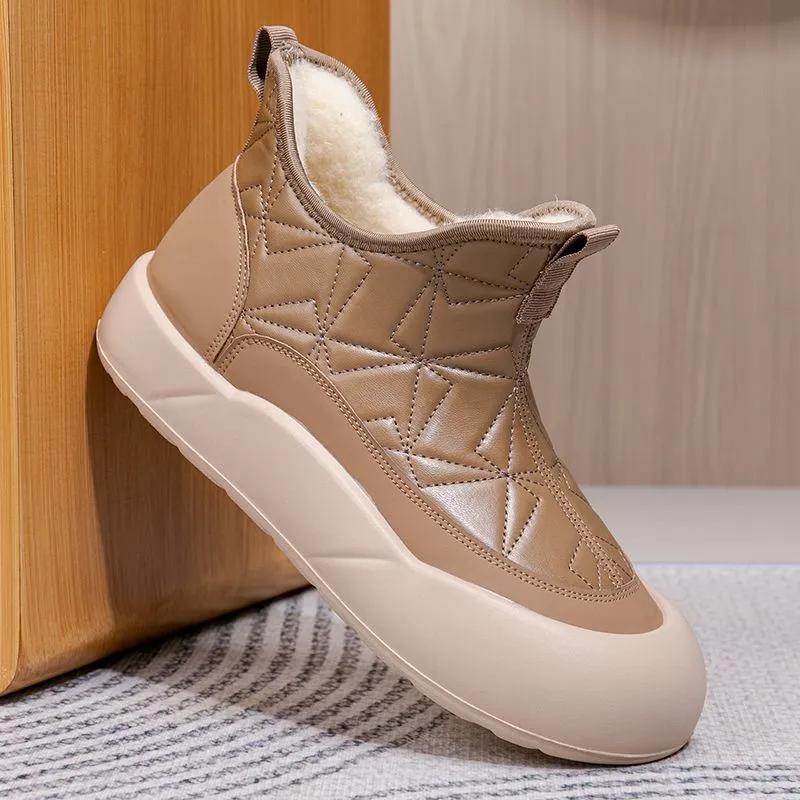 Winter Women's Cotton Boots Casual Slip-On Snow Boots with Fleece Lining and Anti-Slip Design