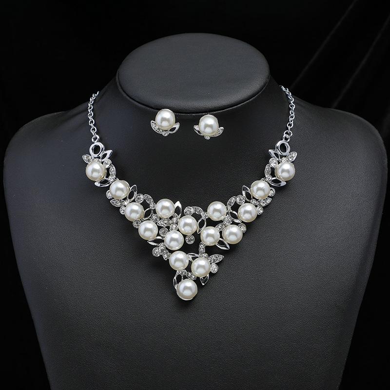 Pearl Necklace Earrings Set Women'S Light Luxury Niche Medieval Collarbone Chain Atmospheric Bridal Wedding Dress