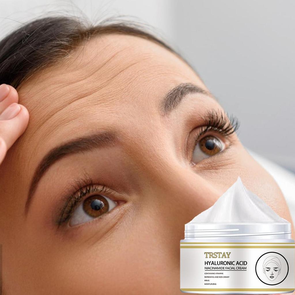 Translucent cream, gentle and non-irritating, firms the skin, brightens the complexion, and leaves the skin soft and refined