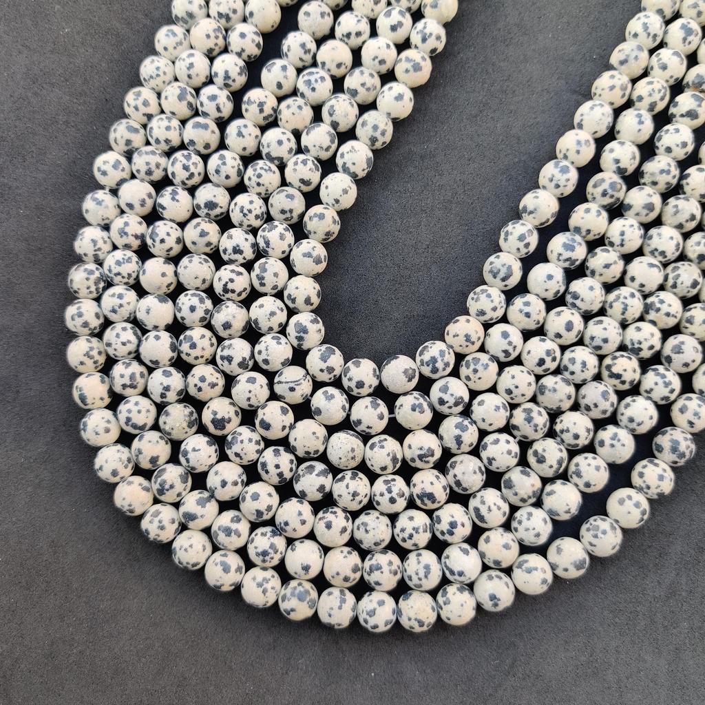 Naturmatter Dalmatinerjaspis, Glatte Dalmatinerstein-Perlen, Schwarzer Punkt, Punkt Heilende Schmuckherstellungsperlen, Größe 6mm 8mm 10mm.