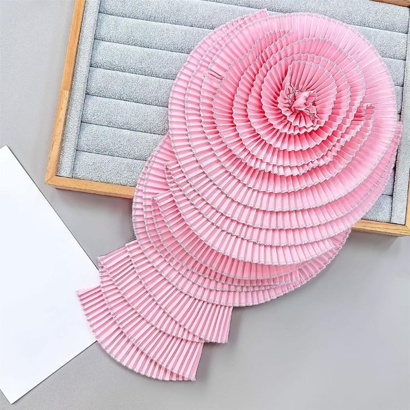 Fashionable Pleated Big Flower Lapel Pin Exaggerated Folded Flower Brooch for Dress and Shirt Women Breastpin Ornament