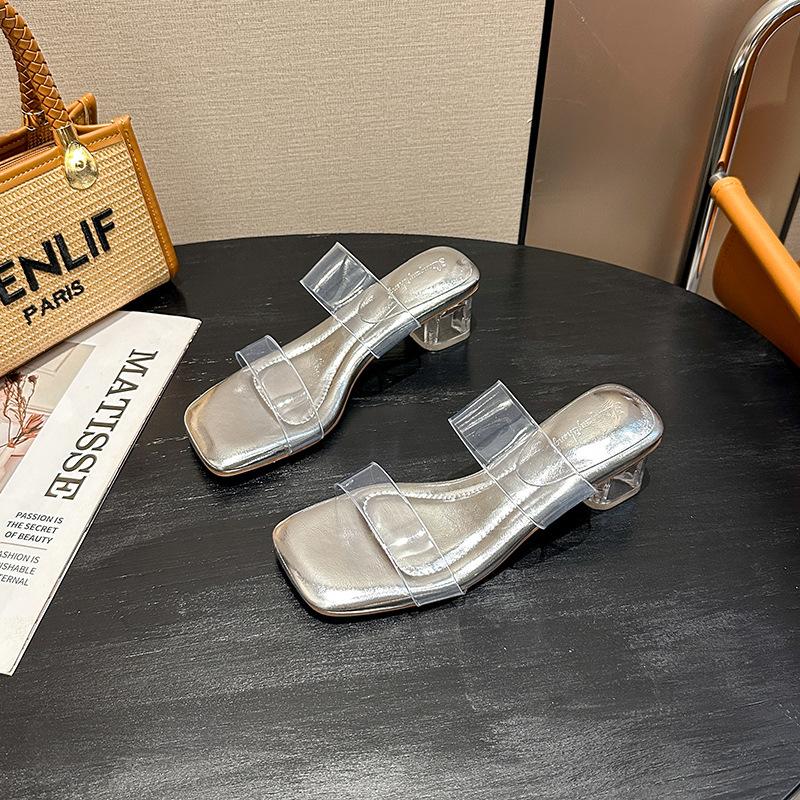 Leder transparente Sandalen hohe Absätze Damen Ein-Wort-Slipper dicker Absatz Chinesische und ausländische Hausschuhe Sommer Kristall schön