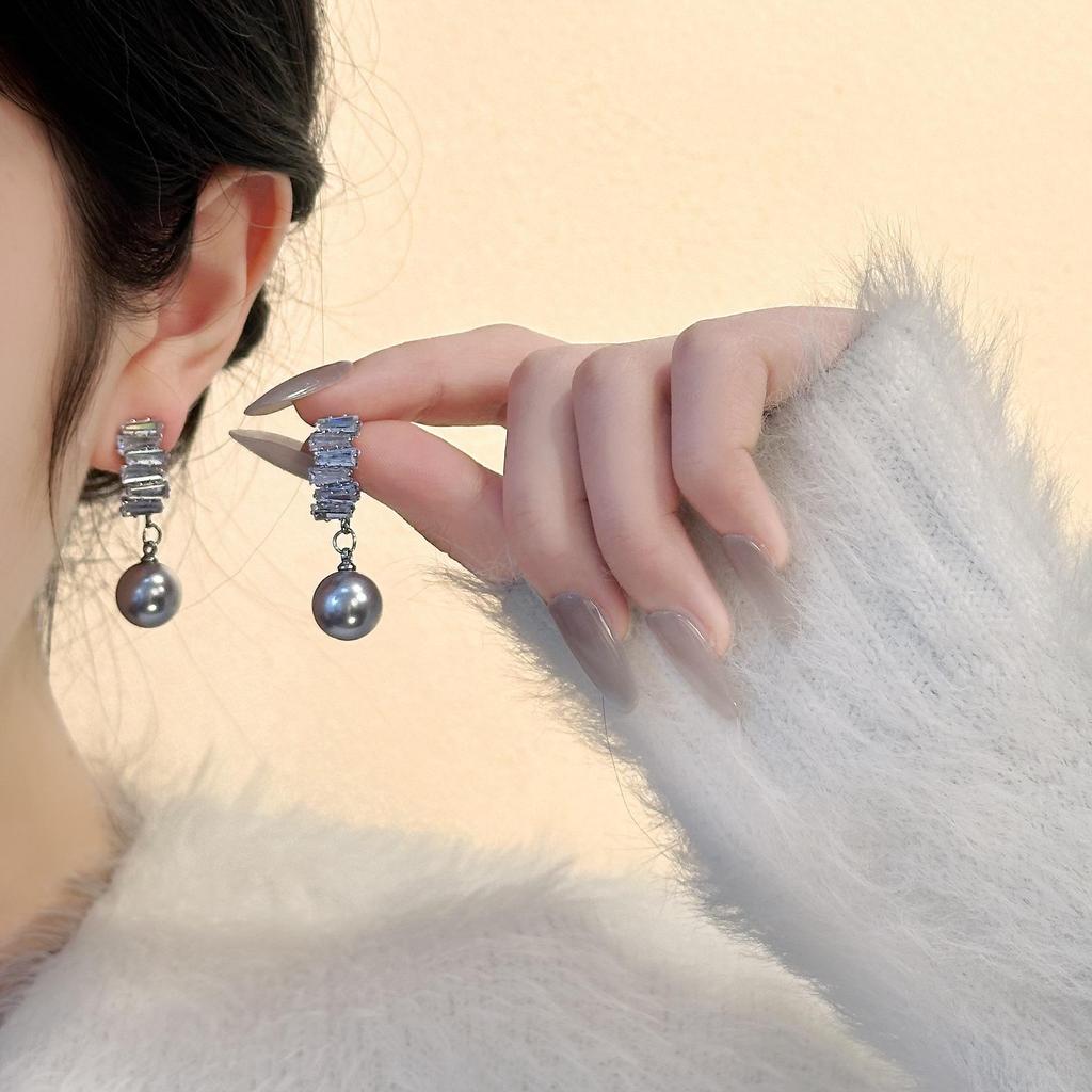 Exquisite Pearl Zirconia Drop Earrings: 2026 New Luxury Design for Women